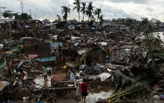 Tufão Kalmaegi atinge as Filipinas e ao menos 100 pessoas foram mortas