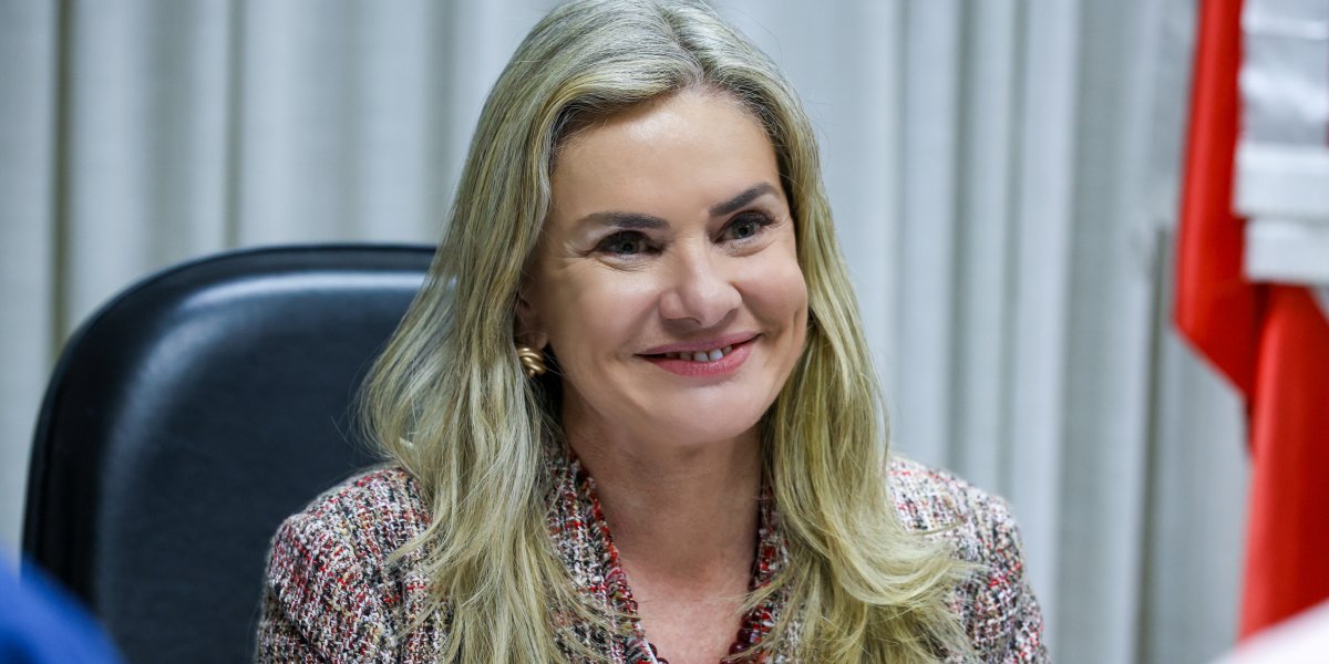 Após melhora no quadro de saúde, presidente da ALBA, Ivana Bastos, continua internada na Semi-UTI