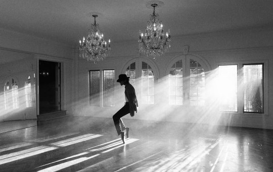 Primeiro trailer do filme sobre Michael Jackson ultrapassa 10 milhões de visualizações; veja