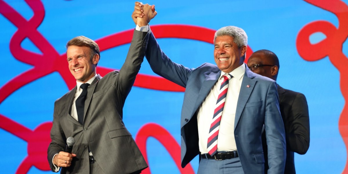 Presidente da França, Emmanuel Macron, e governador da Bahia, Jerônimo Rodrigues