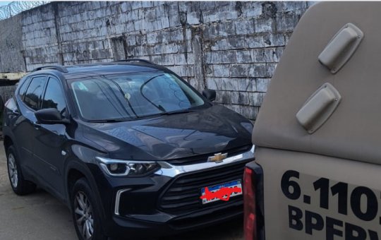 Carro da nutricionista sequestrada em Salvador é encontrado pela polícia na região do Calabetão