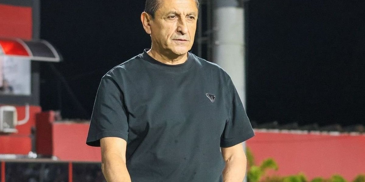 Ramon Diaz, técnico do Internacional, solta frase machista em entrevista: "Futebol é para homens, não meninas"