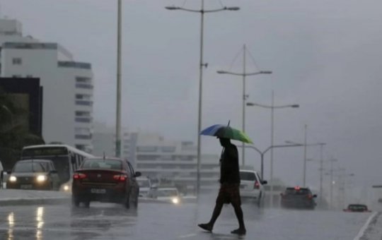 Com chegada de frente fria, Salvador deve ter dias chuvosos; veja previsão