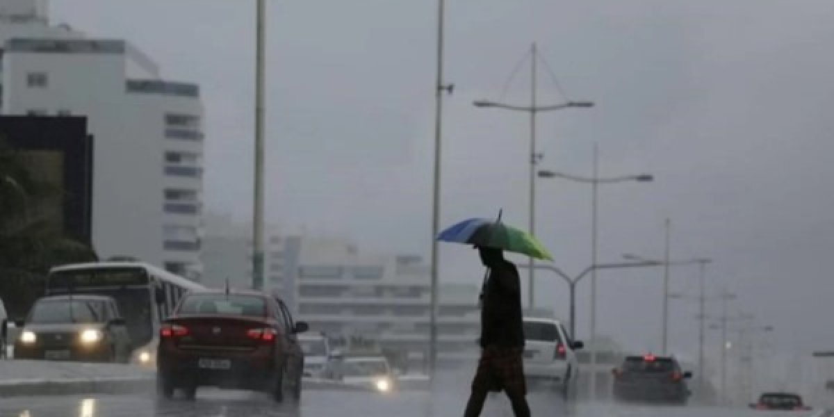 Com chegada de frente fria, Salvador deve ter dias chuvosos; veja previsão