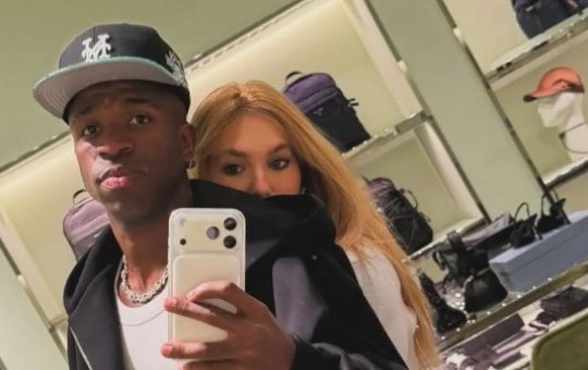 Vini Jr apaga foto romântica com Virginia após repercussão negativa em vídeo com personal