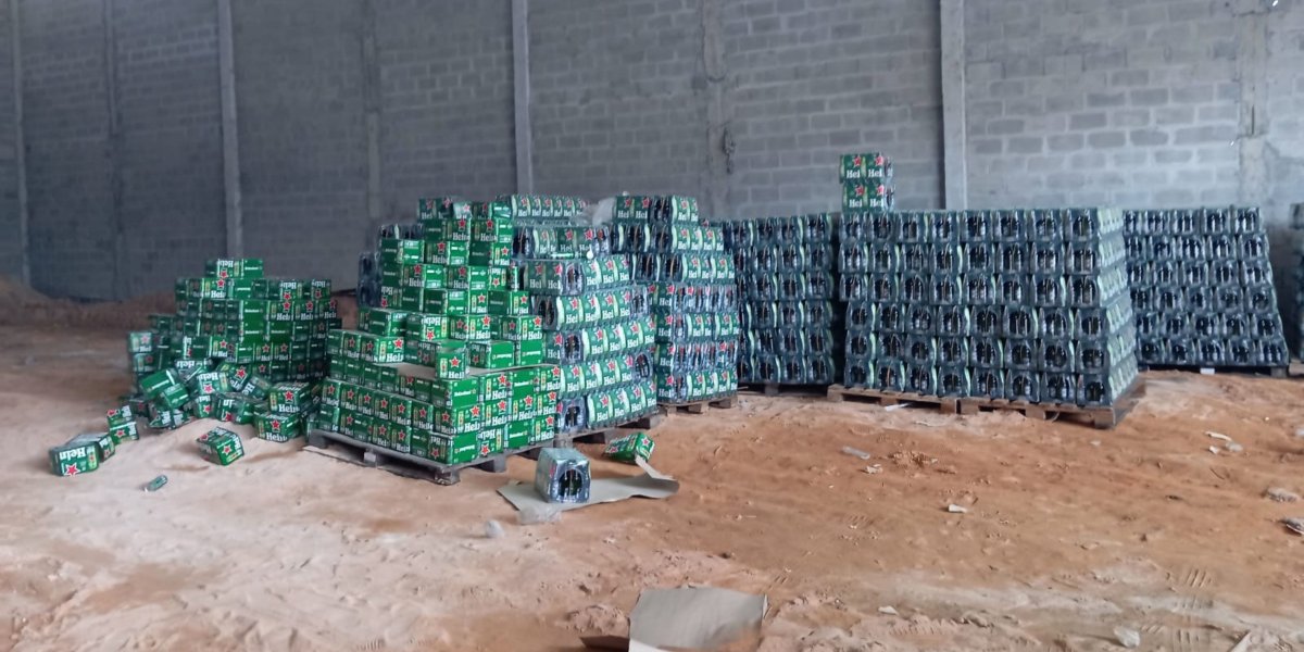 Cargas de cerveja recuperadas em galpão em Salvador