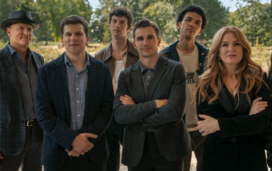 Crítica: Truque de Mestre 3 é uma passagem de bastão forçada com bastante 'fã service'