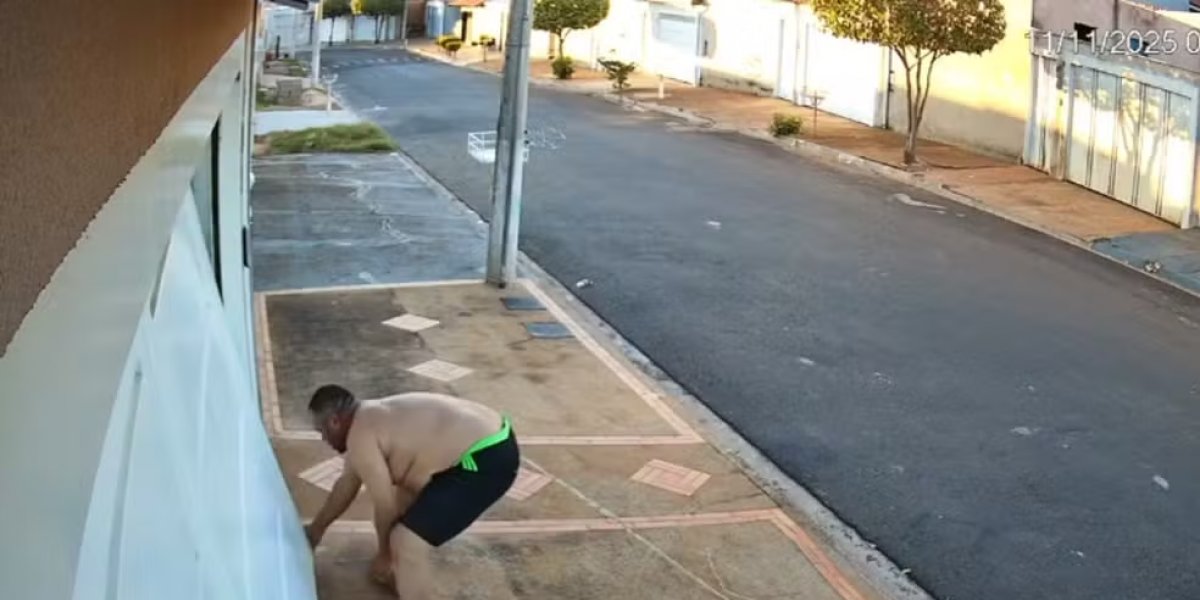 Homem tenta invadir casa da ex-cunhada com faca atrás da ex-mulher e é morto pela polícia