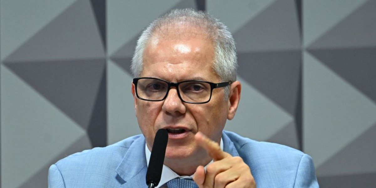 PF prende ex-presidente do INSS em nova fase da Operação Sem Desconto