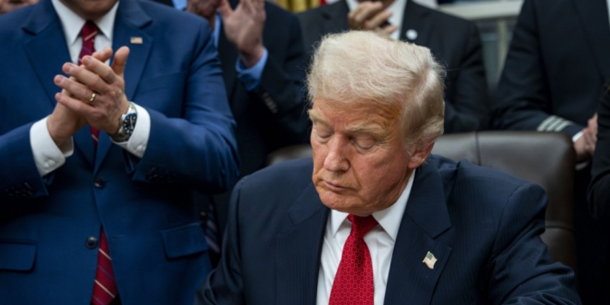 Trump põe fim à maior paralisação do governo na história dos EUA