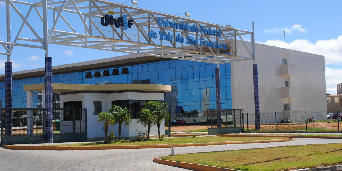 Ao menos 140 alunos relatam infecção alimentar após comerem em restaurante de universidade