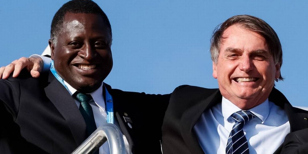 Vizinha de Bolsonaro chama Hélio Lopes de “vagabundo”, e deputado rebate: “entidade”