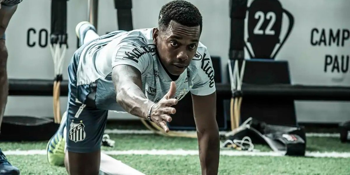 Robinho em treino pelo Santos