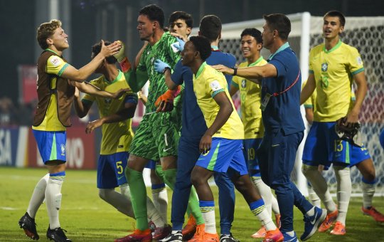 Com gol de joia do Bahia, Brasil vence a França e passa para as quartas de final da Copa do Mundo Sub-17