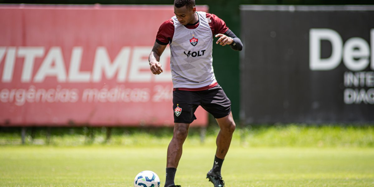 Com retornos, Jair Ventura relaciona 23 jogadores para decisão contra o Palmeiras