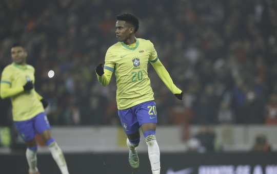 Estevão e mais 10; Pouco inspirado, Brasil empata com a Tunísia no último compromisso de 2025