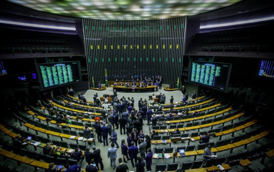 Câmara aprova PL Antifacção; veja como votaram os deputados baianos