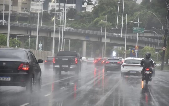 Feriado da Consciência Negra em Salvador terá chuva e alerta para alagamentos, diz Inmet
