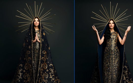 Modelo brasileira entra vestida de Nossa Senhora Aparecida no desfile do Miss Universo 2025