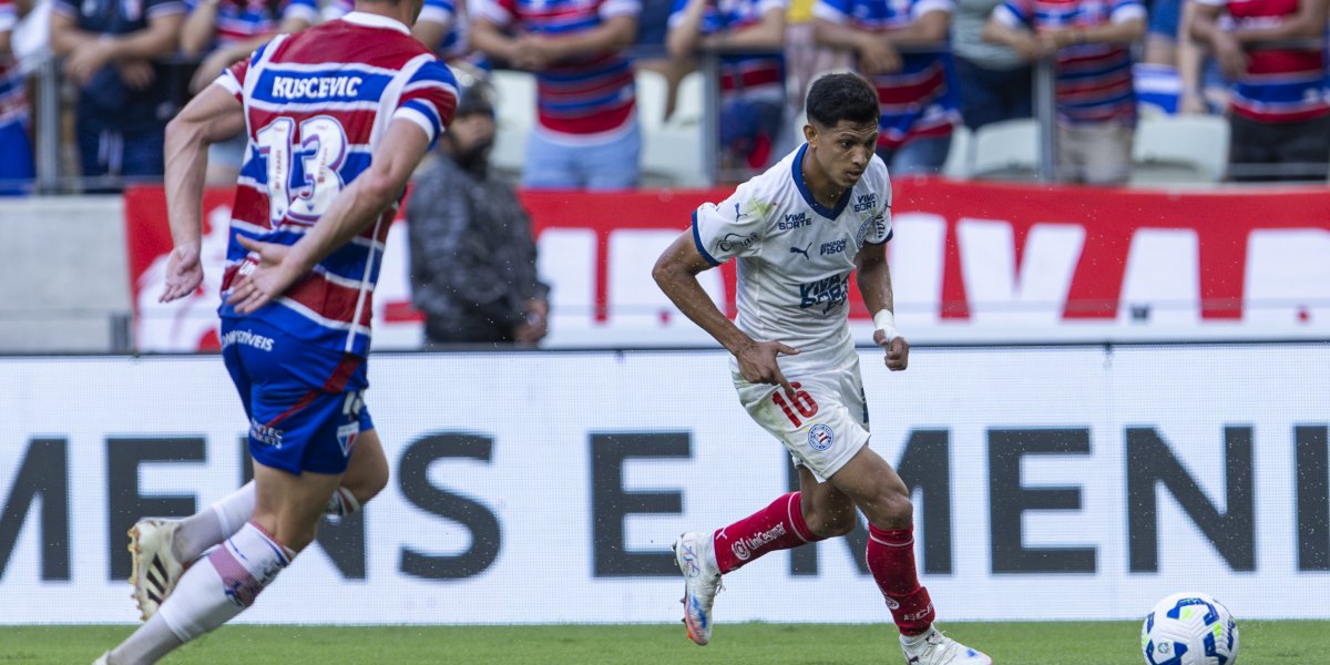 Erick Pulga na partida contra o Fortaleza no primeiro turno do Brasileirão