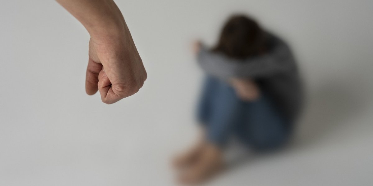 Violência contra crianças e adolescentes cresce no Brasil e expõe falhas na proteção infantil