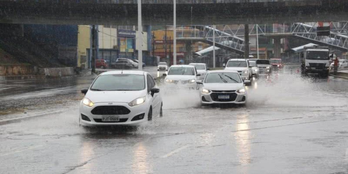 Arenoso e Rio Vermelho lideram ranking de bairros que mais choveu nas últimas 24 horas, veja o top 10