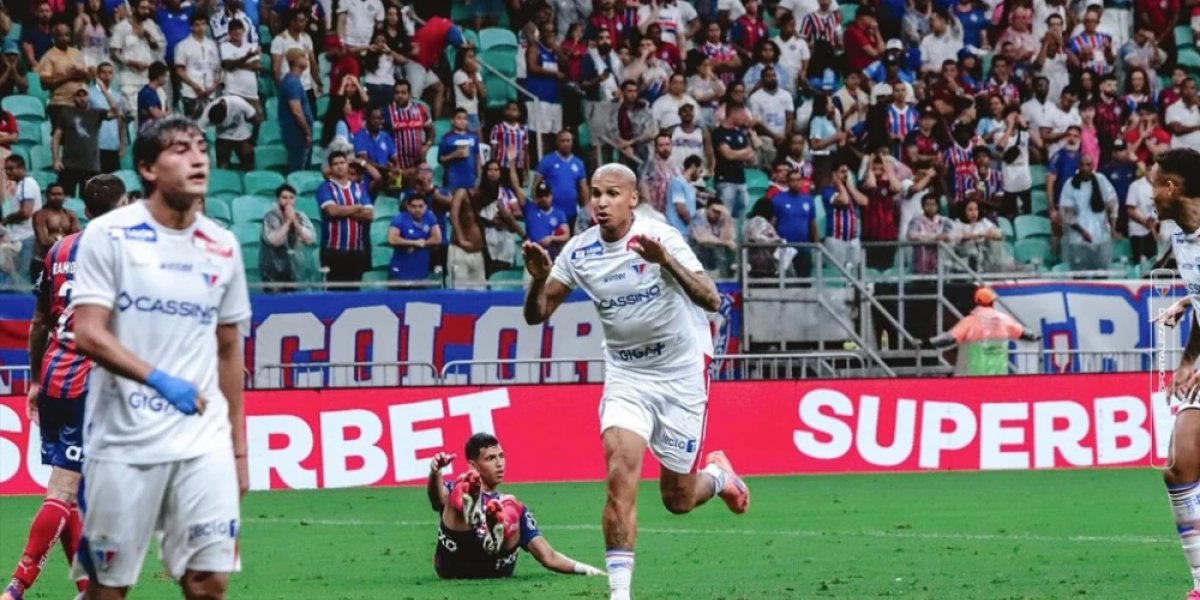 Após imitar uma “sardinha”, Deyerson se desculpa com a torcida do Bahia: 'Não foi falta de respeito'