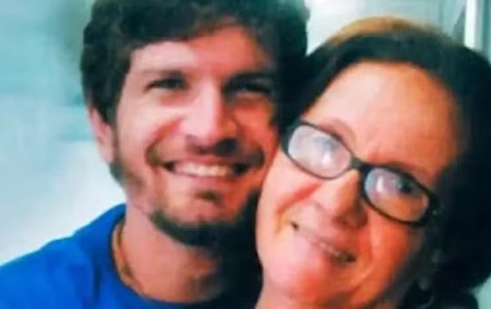 Saulo Fernandes e sua mãe, Estela