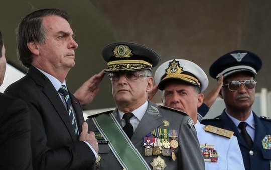 Bolsonaro e generais acusados de tentativa de golpe podem perder suas patentes militares