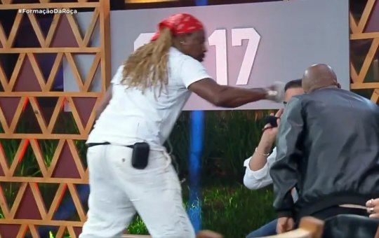 Participante é expulso de reality 'A FAZENDA' após dar soco em peão