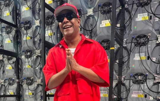 Cantor Márcio Victor é internado às pressas após suspeitas de um infarto