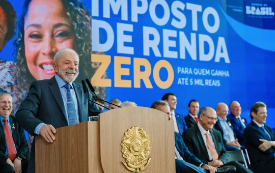 Lula comenta sobre o fim da escala 6x1: 'Não podemos continuar'