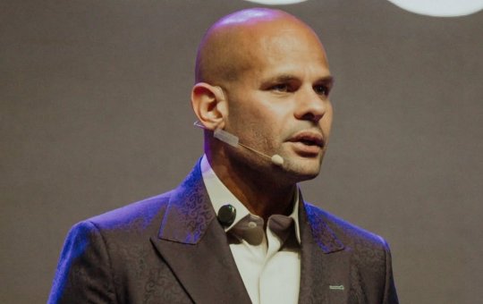 Saiba quem é o médico baiano que atendia vários famosos e é alvo da PF em operação