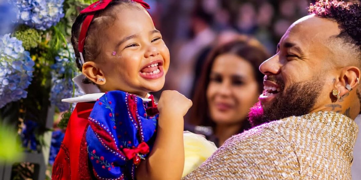 Mavie viraliza novamente e internautas se assustam com semelhança da pequena com Neymar