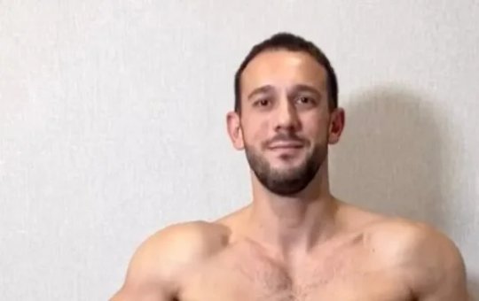 Influenciador russo morre após fazer desafio de engordar 22 kg e consumir 10 mil calorias por dia