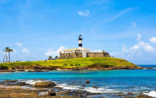 Salvador anuncia calendário do verão 2025/2026 com eventos até o Carnaval