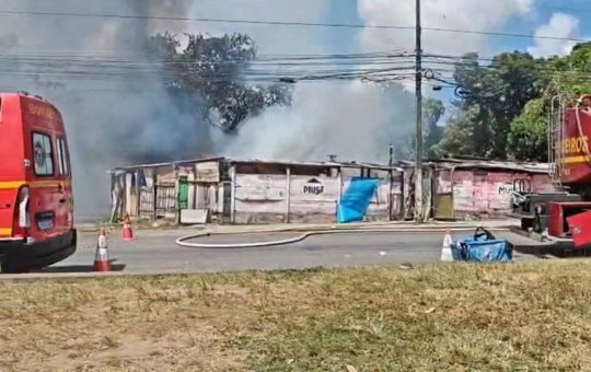 Incêndio em Pernambuco mata mulher e quatro crianças; companheiro é suspeito de atear fogo