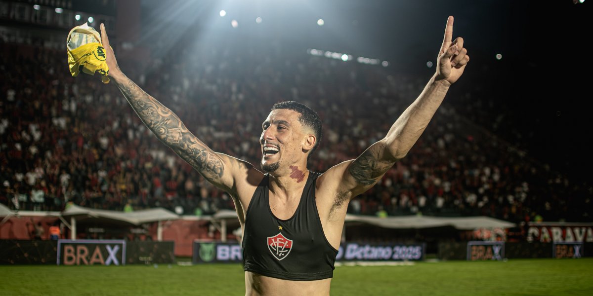 Presidente do Atlético Goianiense fala sobre futuro de Baralhas: 'Fábio Mota me ligou'