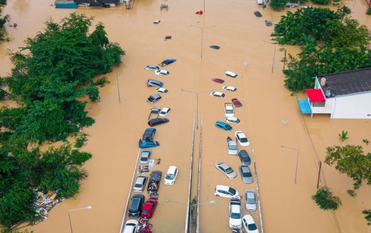 Tempestades intensas causam mais de mil mortes no sudeste da Ásia