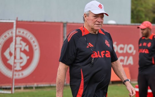 Abel Braga, treinador do Internacional, se manifesta após falas homofóbicas