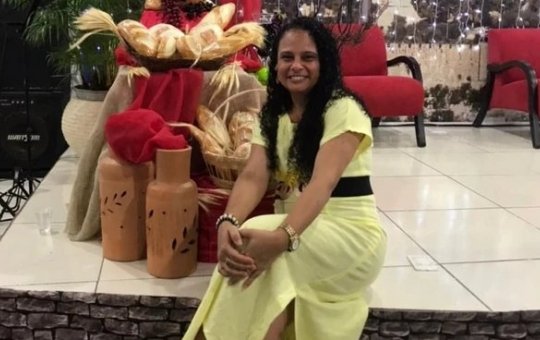 Apóstola Carine Carvalho deixa hospital após cinco meses internada; família inicia campanha de apoio