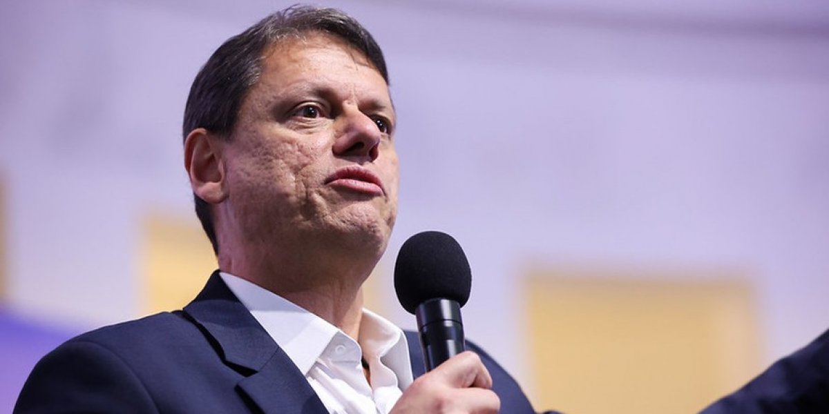 Tarcísio lidera todos os cenários para reeleição ao governo de SP em 2026, aponta pesquisa