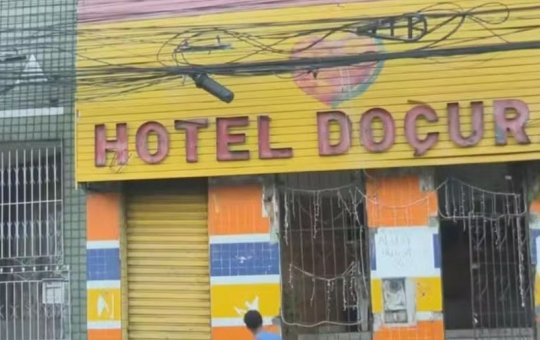 Homem morre em incêndio dentro de quarto de hotel em Salvador