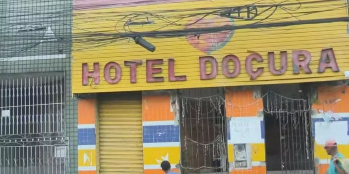 Homem morre em incêndio dentro de quarto de hotel em Salvador