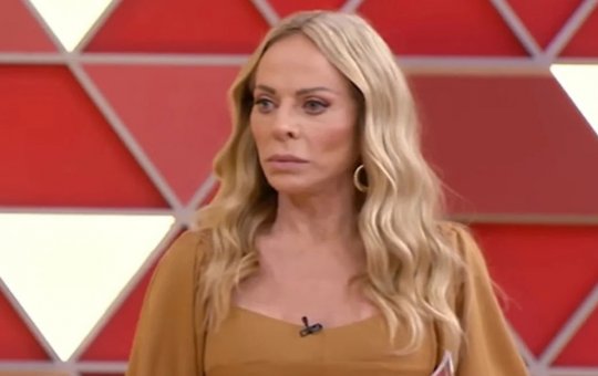 Christina Rocha abandona o palco do Casos de Família após confusão envolvendo participante grávida