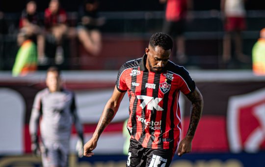 Vitória perde titular para jogo decisivo do Brasileirão