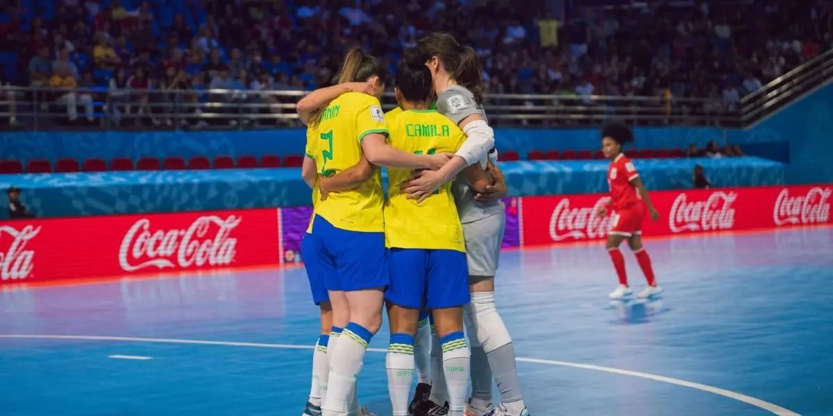 Brasil vence Japão e passa para as semifinais da Copa do Mundo de Futsal