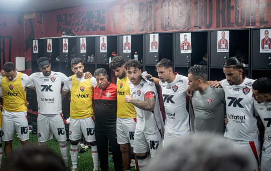 Com Zé Marcos titular, Vitória está escalado para duelo diante do Bragantino