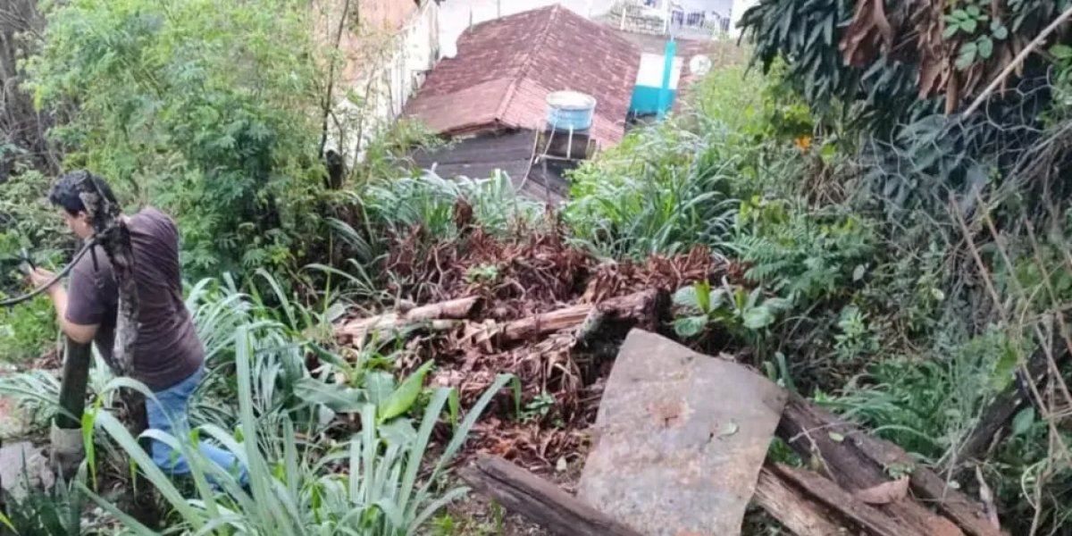 10 pessoas ficam desalojadas após casa desabar com chuva na Bahia