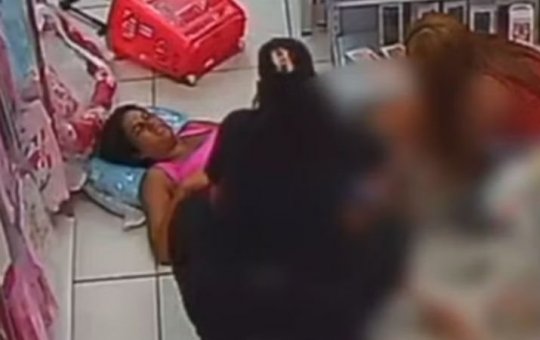 Mulher dá à luz enquanto comprava enxoval em loja no Centro do Recife